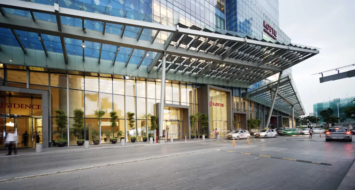 Lotte Center là tòa tháp văn phòng biểu tượng không thể thay thế
